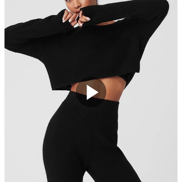 NWT - ALO Yoga Black Cashmere Plush Waffle Cropped Long Sleeve - Picture 3 of 8